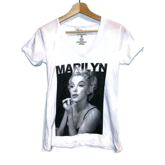 Marilyn Monroe Tops - MARILYN MONROE by Sam Shaw Graphic Tee